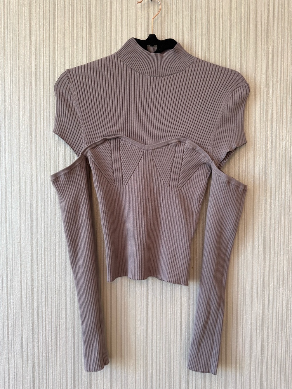 XS/S Ribbed Off-Shoulder Mock Neck Crop Top in Taupe - Picture 2 of 5